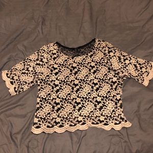Black and white floral designed cropped top